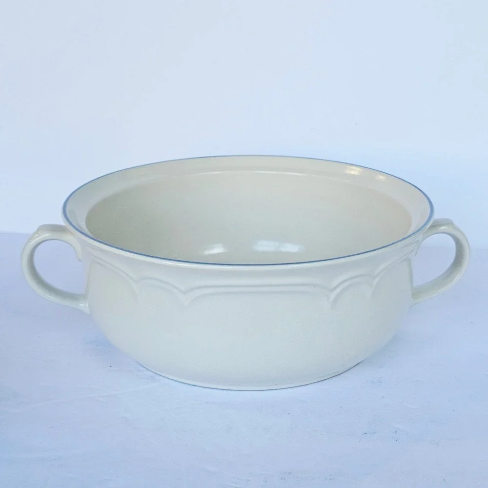 Vintage Cordella Bluet Floral Stoneware Casserole Dish Lid Round Farmhouse